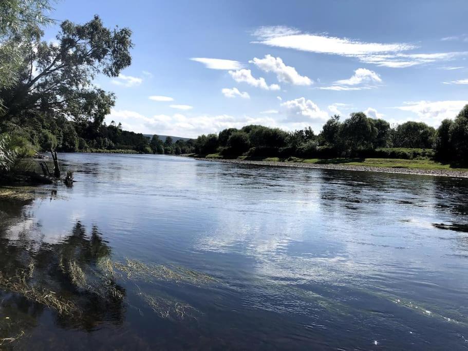 Glenburn, Private Studio Accommodation In Fochabers Esterno foto